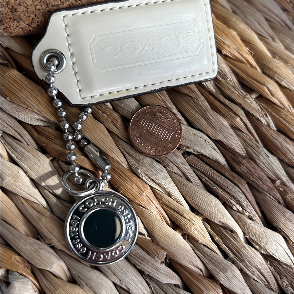 Coach Hangtag Bundle - Picture 3 of 7